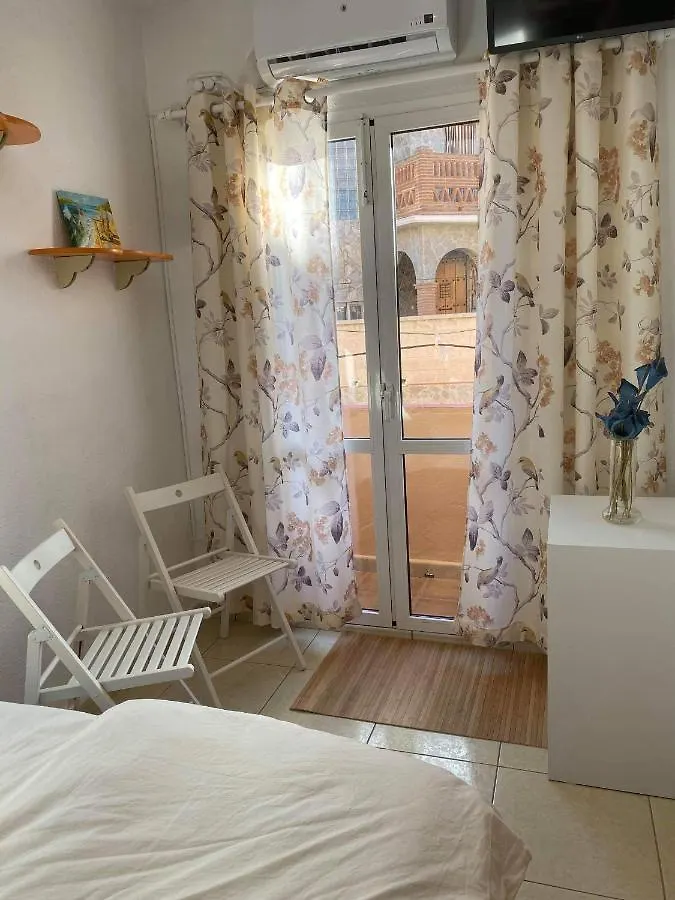 Habitación en casa particular Cozy Rooms In Terraced House Fuengirola España